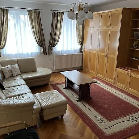 Markoi Vendeghaz Daire *